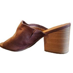Universal Threads Slip On High Heel Sandals Brown Microfiber Mules Size 8